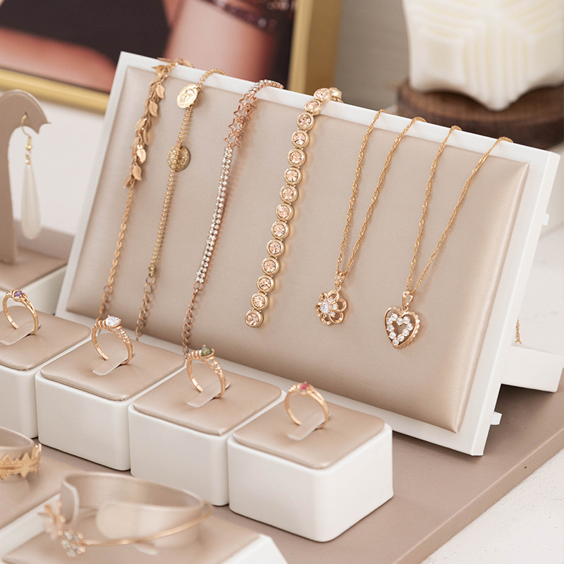 Leather Jewelry Stand Luxury M - đánh giá và giá Luxury Watch E Jewellery